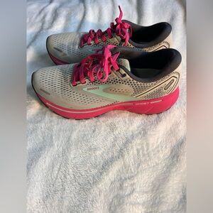 Brooks Ghost 14 Women's Size 7.5 B Running Shoes Gray Pink |